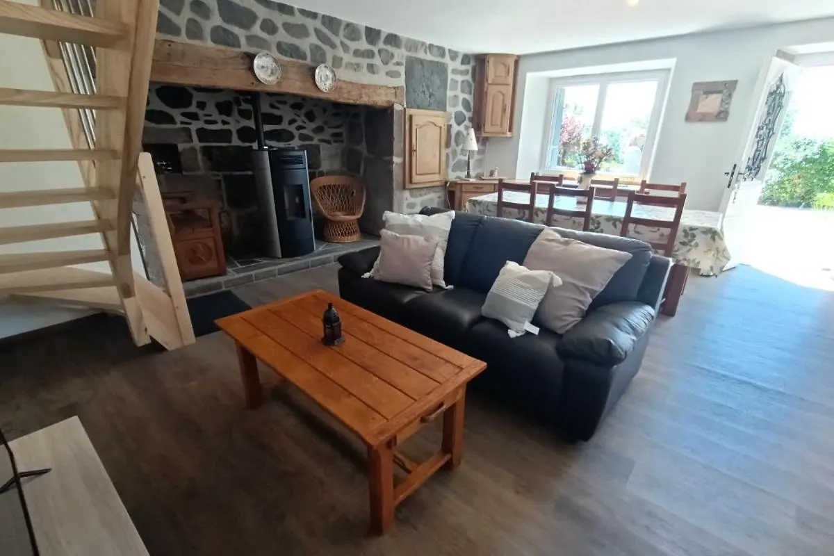 Gite 6 Personnes A Pailherols Saint-Clement  0*, Saint-Clement (Cantal) France